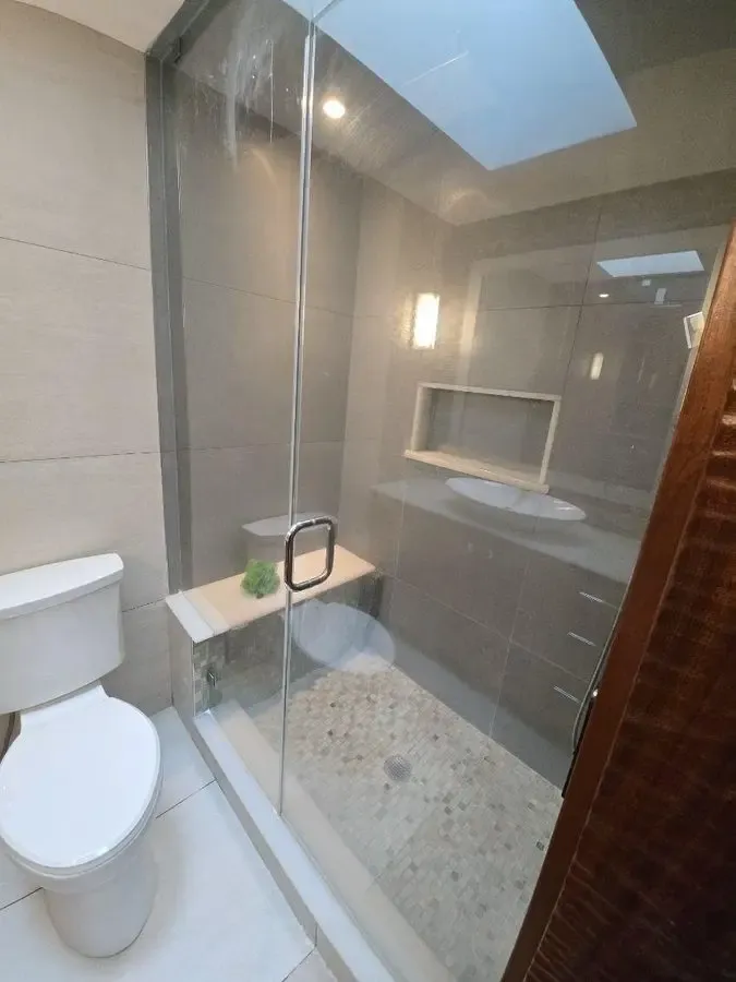 Bellevue Off-Market 4/2 — $1.35M / $1.6M+ ARV - Photo 16