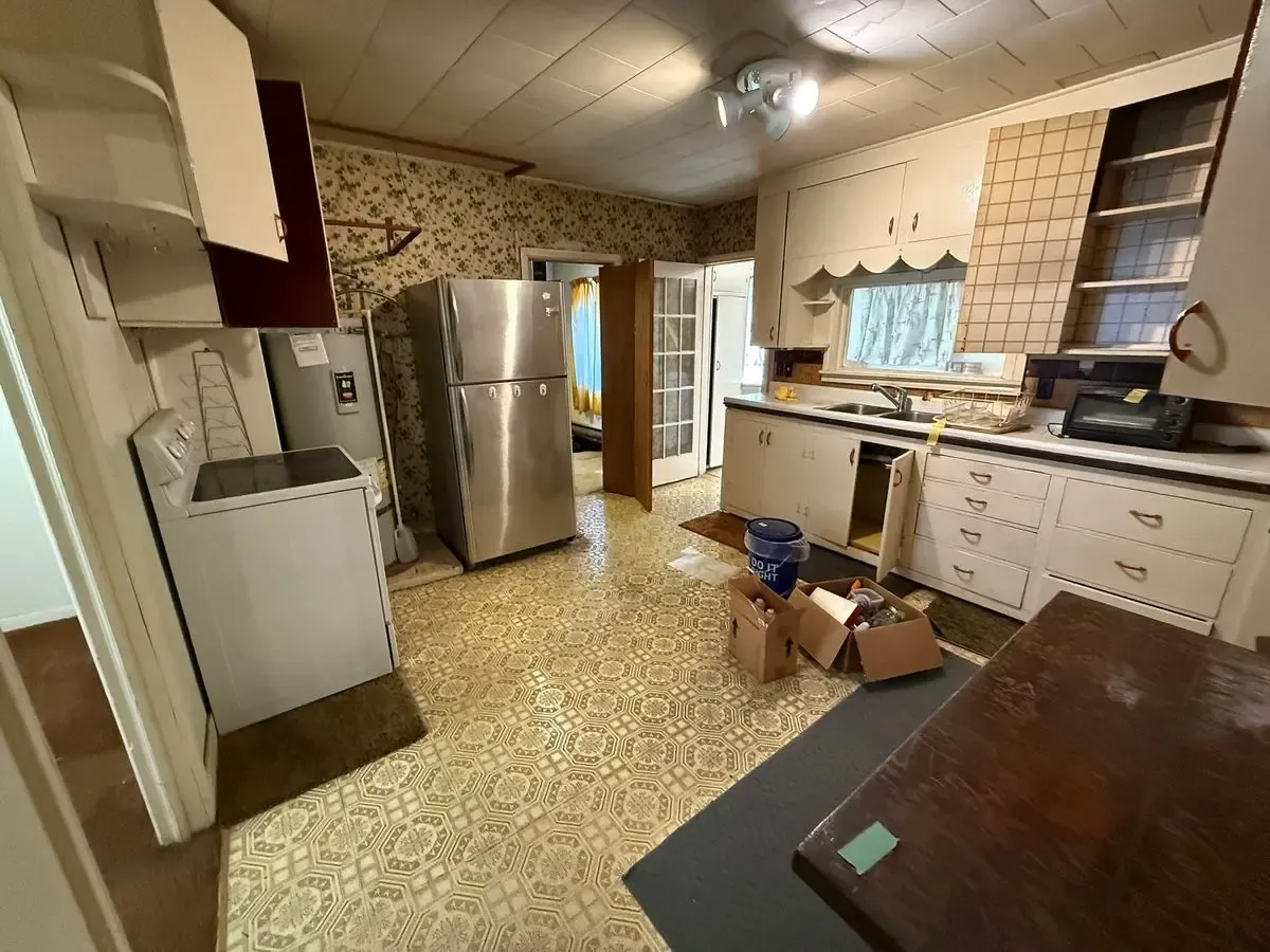 Seattle Fix N Flip — $548K / $800K ARV - Photo 4