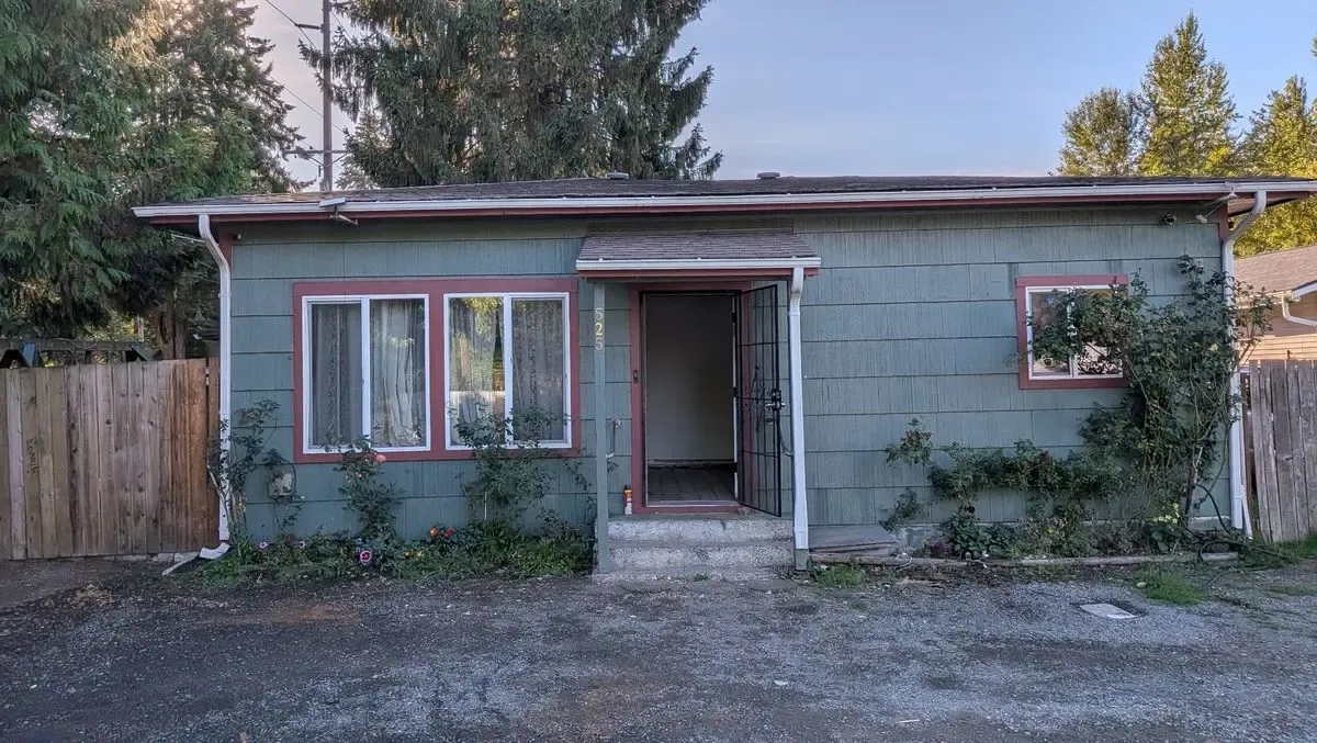 Tacoma Fixer with ADU Potential — $335K / $480K ARV - Photo 4