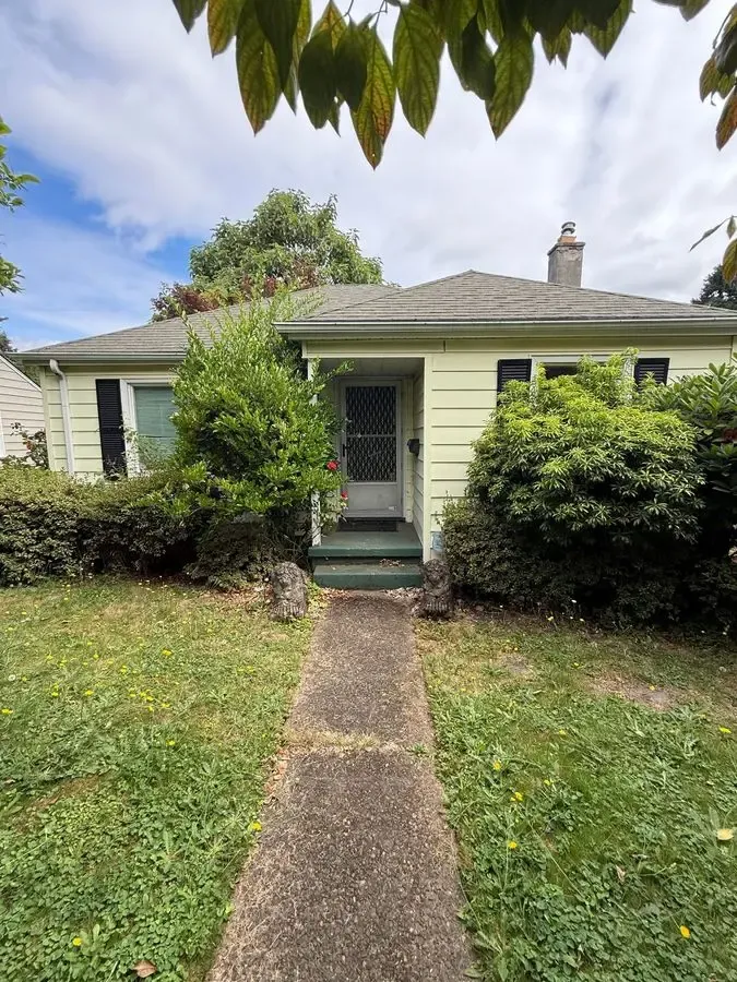 SE Portland Charmer — $270K / $420K ARV - Photo 22
