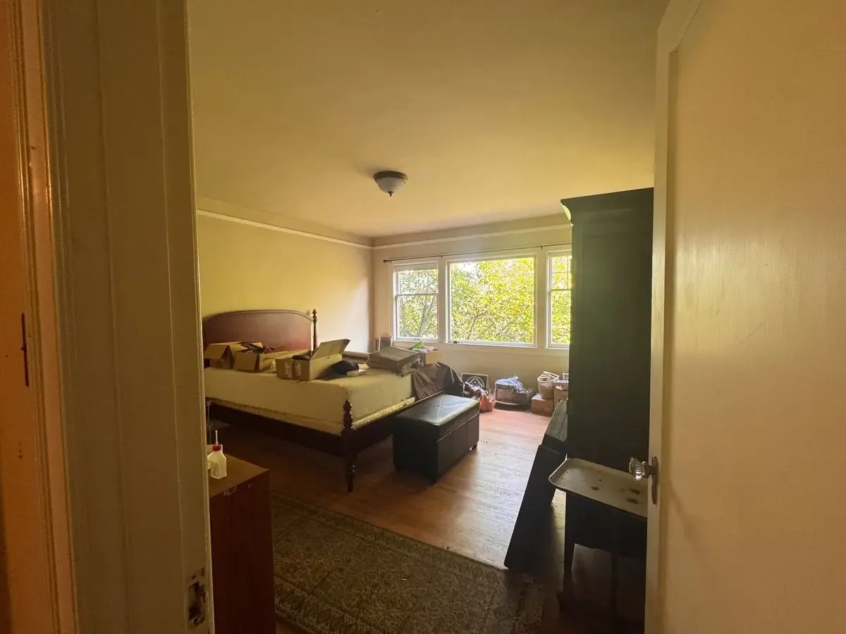 Investment Duplex — Significant Upside Potential - Photo 33