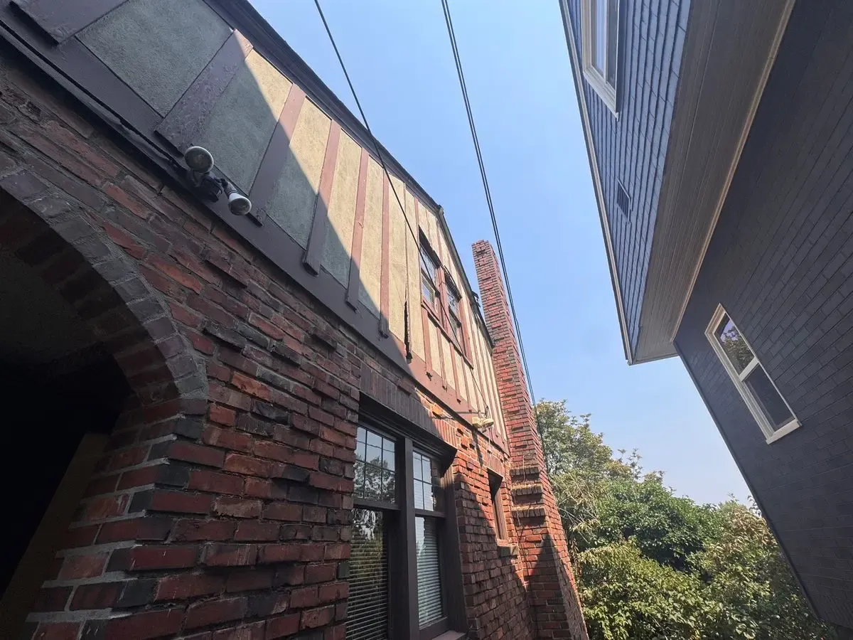 Investment Duplex — Significant Upside Potential - Photo 4