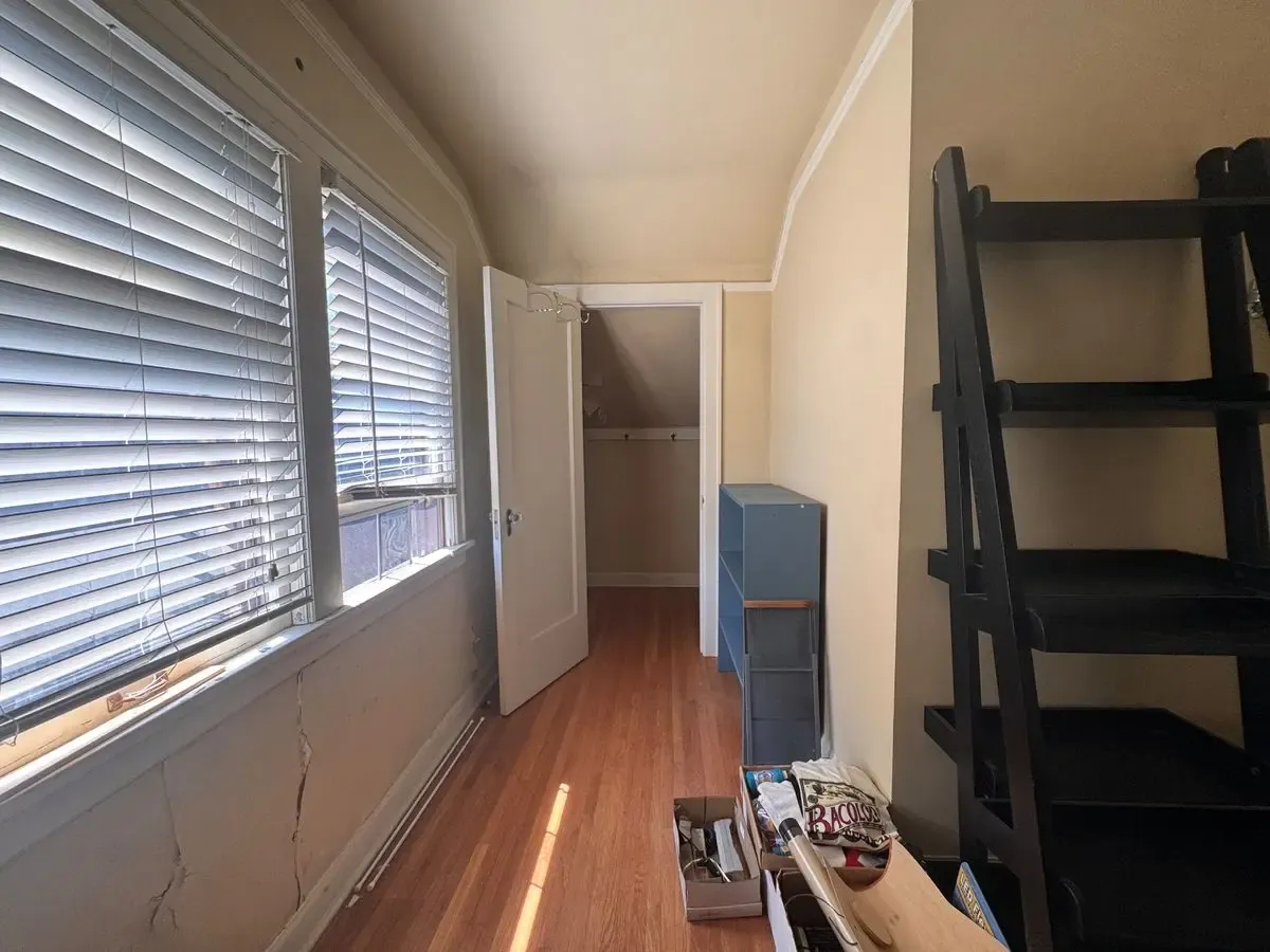 Investment Duplex — Significant Upside Potential - Photo 21