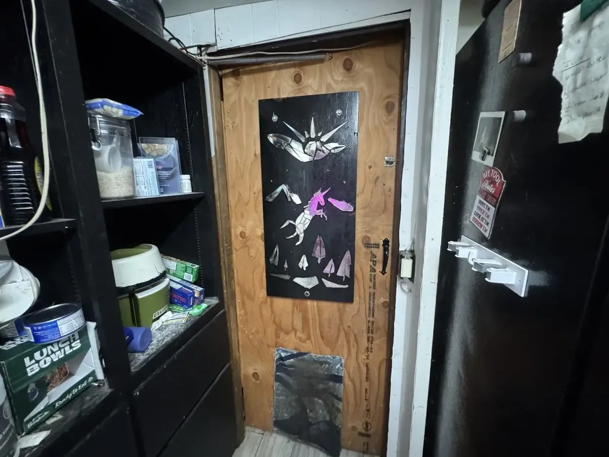 NW Portland Floating Home Fixer 2/1 — $20K / $100K ARV - Photo 19