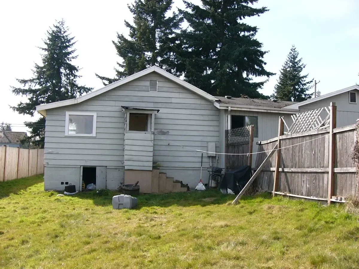 Everett "Rental Monster" — Legal Duplex + ADU, ~$6,900/mo Potential, $995K - Photo 16