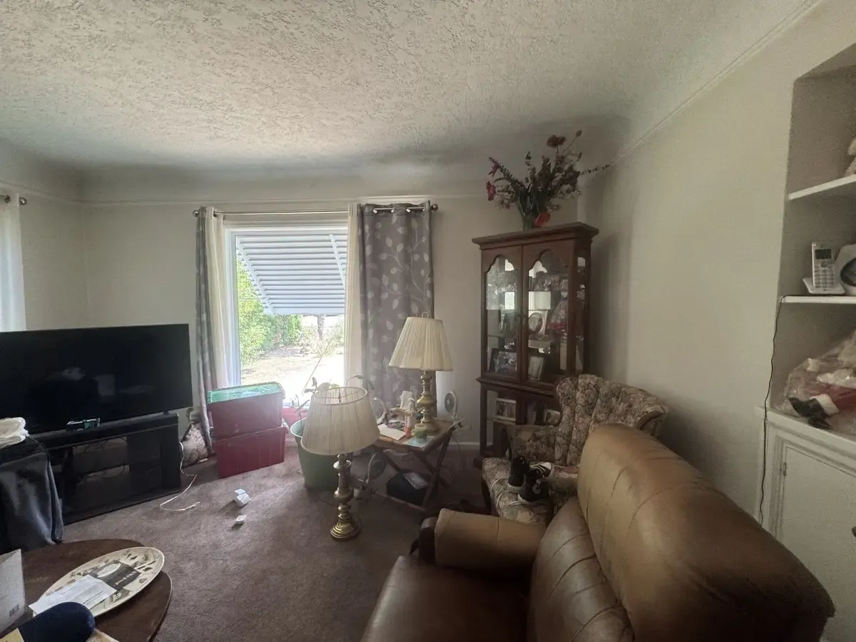 NE Portland Charmer — 4 Bed / 1.5 Bath — $465K / $750K ARV - Photo 8
