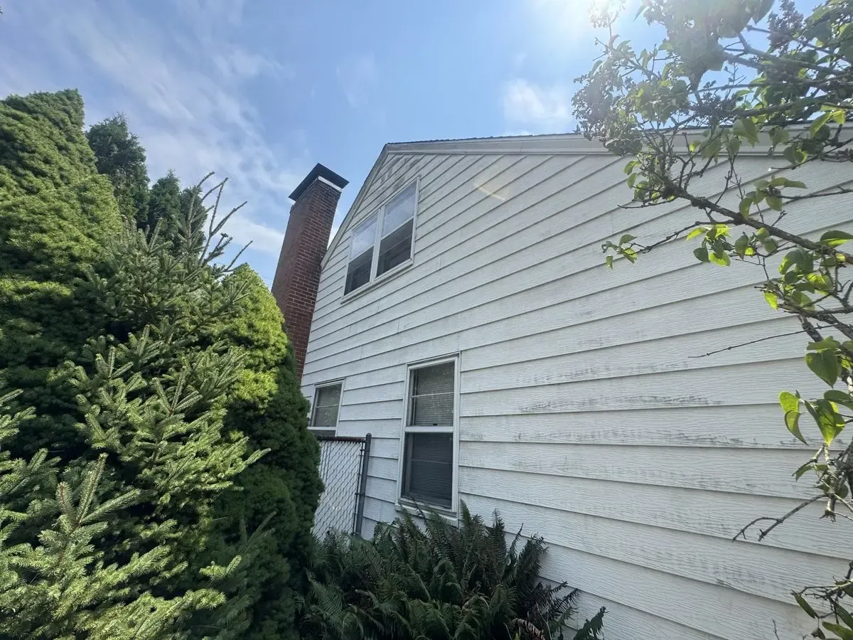 NE Portland Charmer — 4 Bed / 1.5 Bath — $465K / $750K ARV - Photo 4