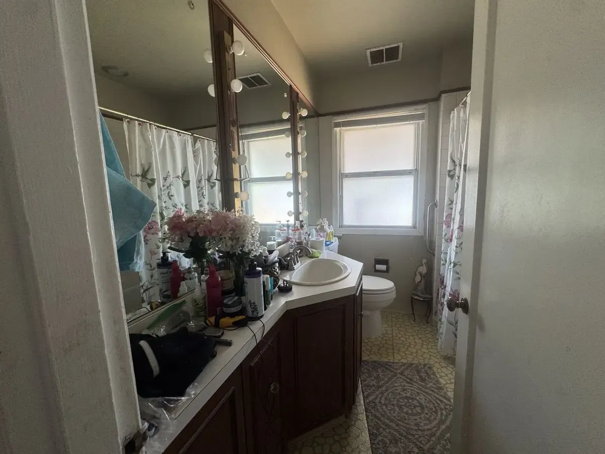 NE Portland Charmer — 4 Bed / 1.5 Bath — $465K / $750K ARV - Photo 19