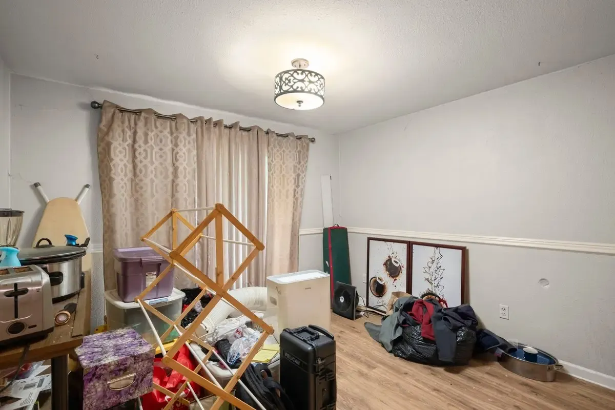 Everett Remodel Concept — Solar Panels, Fast Flip - Photo 16
