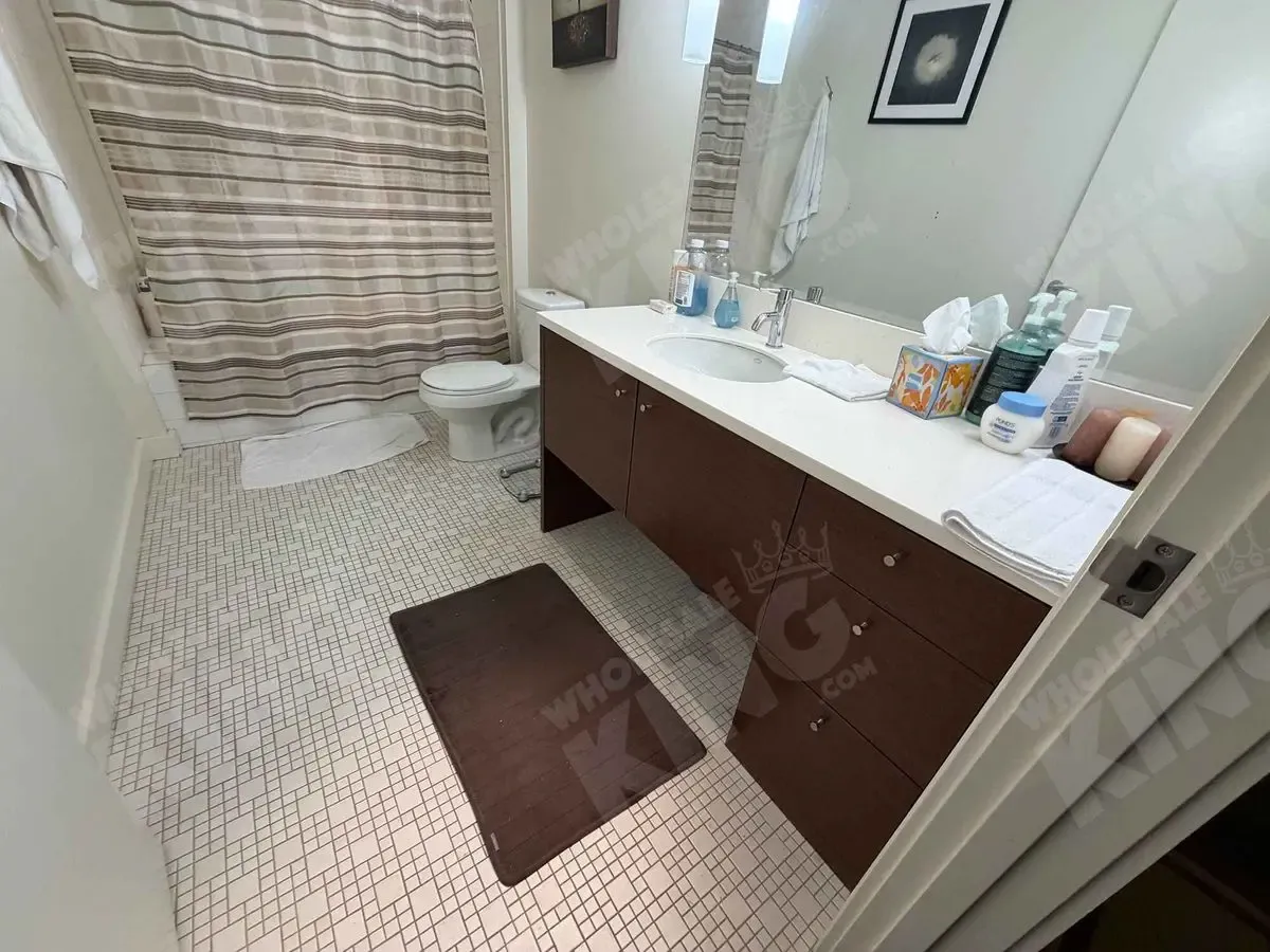 Portland Condo — Turnkey John Ross Unit with No Rental Cap - Photo 11