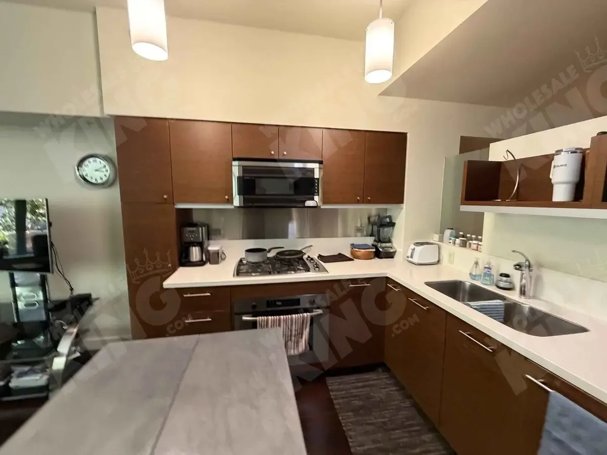 Portland Condo — Turnkey John Ross Unit with No Rental Cap - Photo 6