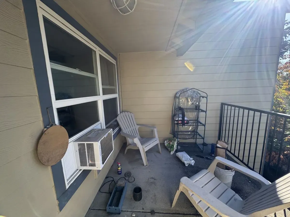 Portland Quick Fixer Condo 2/1 — $140K / $160K ARV - Photo 2