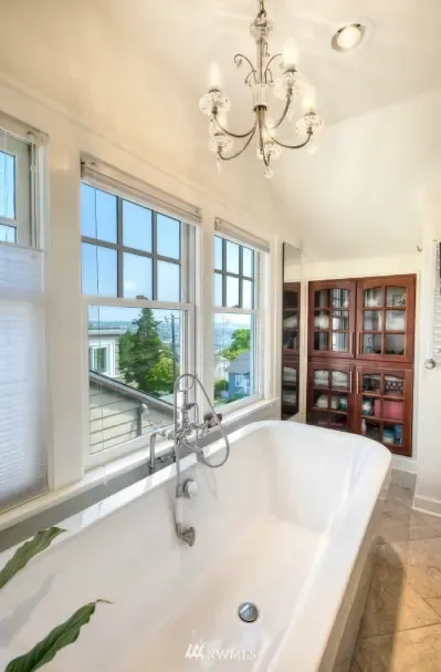 Seattle Queen Anne Opportunity - Photo 5