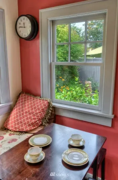Seattle Queen Anne Opportunity - Photo 9
