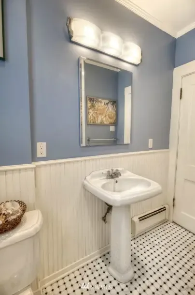 Seattle Queen Anne Opportunity - Photo 7