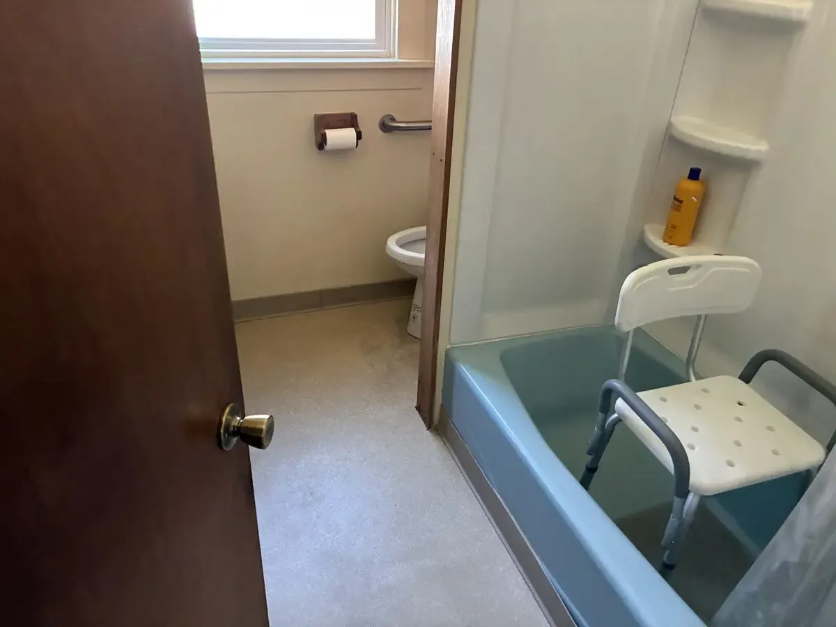 Seattle Flip 2/1 + Daylight Basement — $600K / $825K+ ARV - Photo 22