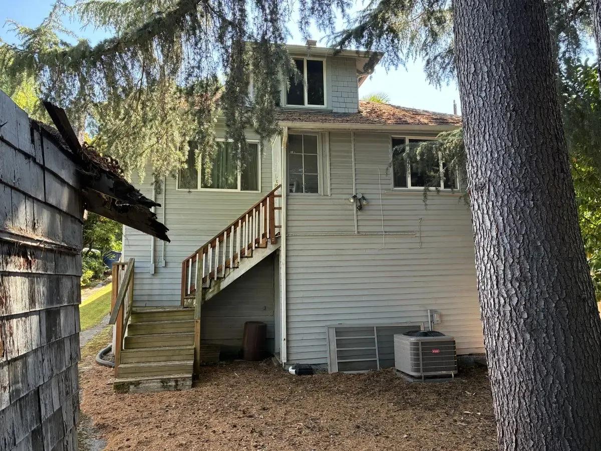 Seattle Flip 2/1 + Daylight Basement — $600K / $825K+ ARV - Photo 5