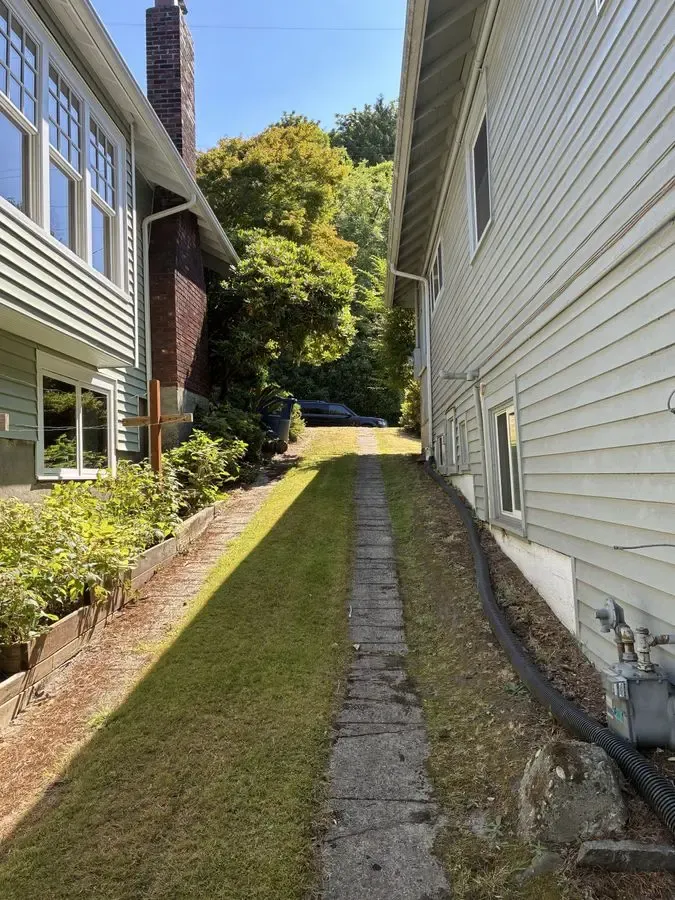 Seattle Flip 2/1 + Daylight Basement — $600K / $825K+ ARV - Photo 11