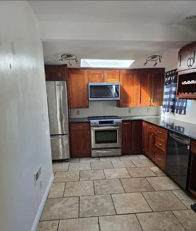 West Seattle Off-Market 6 Bed / 3 Bath — $480K / $700K ARV - Photo 6