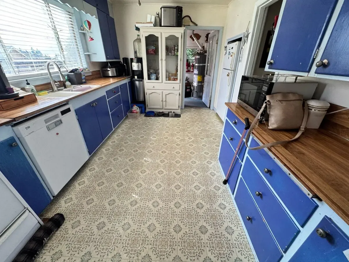 Tacoma Century Fixer 4/2 — $280K / $550K ARV - Photo 7