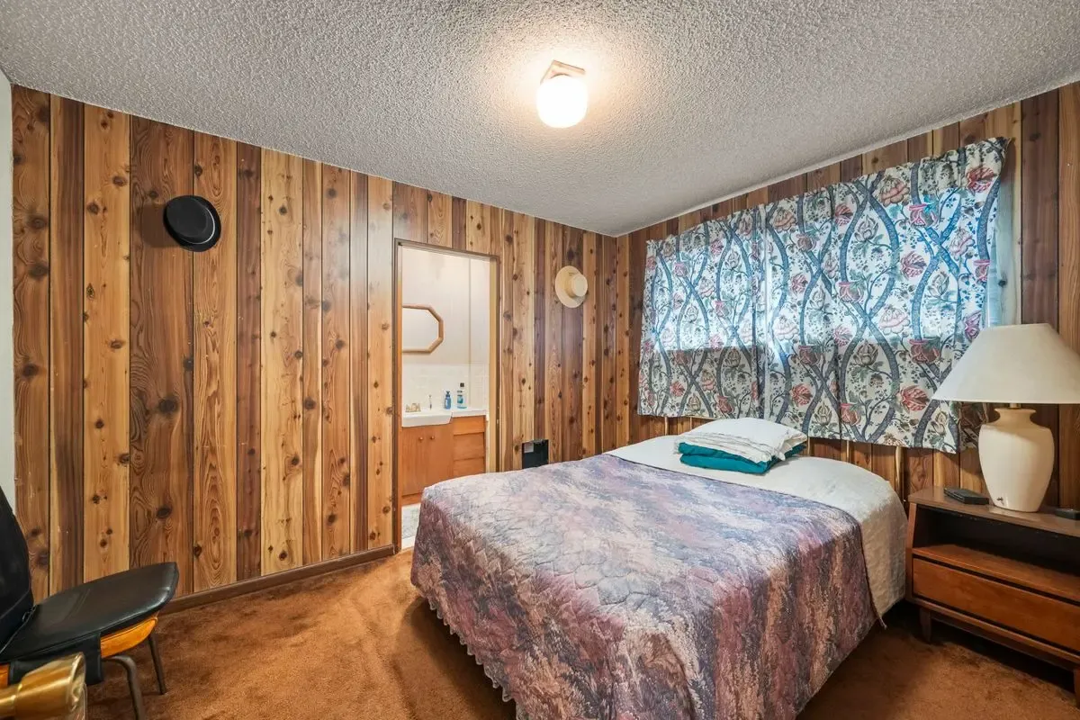 South Seattle Opportunity — Spacious Living Area - Photo 23