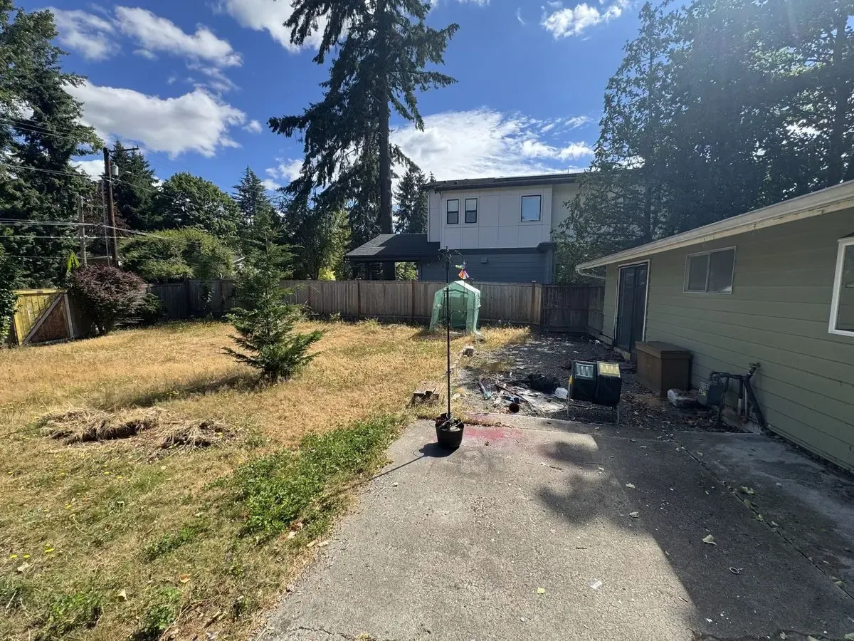 Bellevue Lake Hills — Strong Flip Opportunity - Photo 9