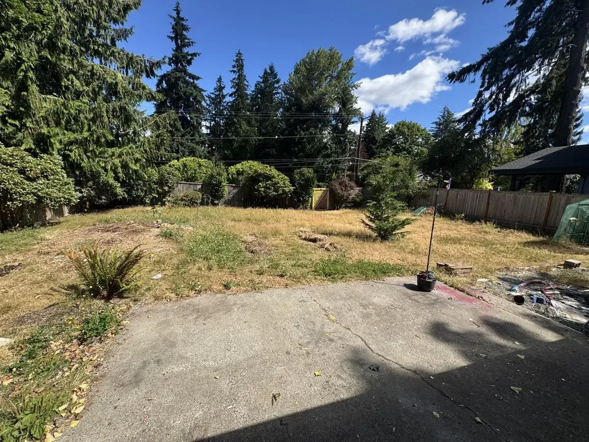 Bellevue Lake Hills — Strong Flip Opportunity - Photo 8