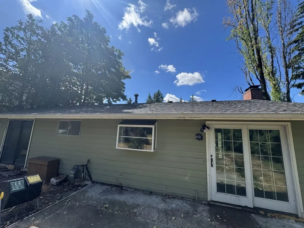 Bellevue Lake Hills — Strong Flip Opportunity - Photo 10