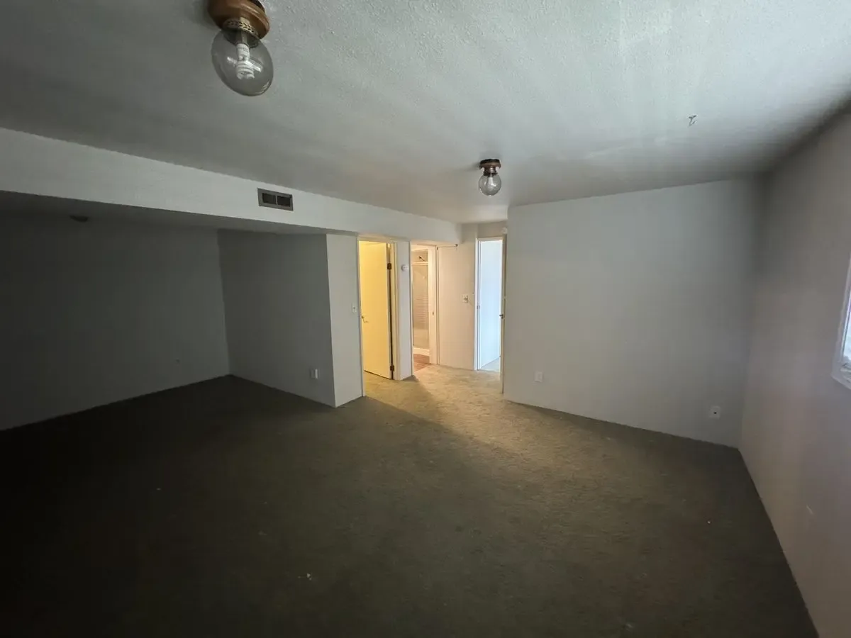 Bellevue Lake Hills — Strong Flip Opportunity - Photo 27