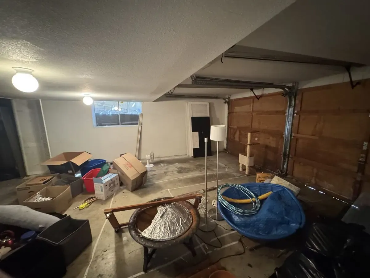 Bellevue Lake Hills — Strong Flip Opportunity - Photo 34