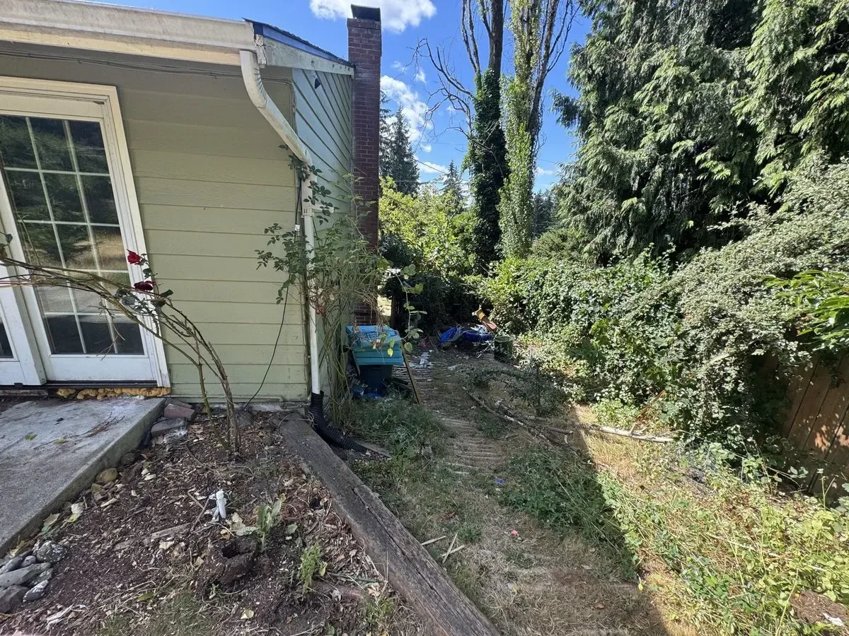 Bellevue Lake Hills — Strong Flip Opportunity - Photo 12
