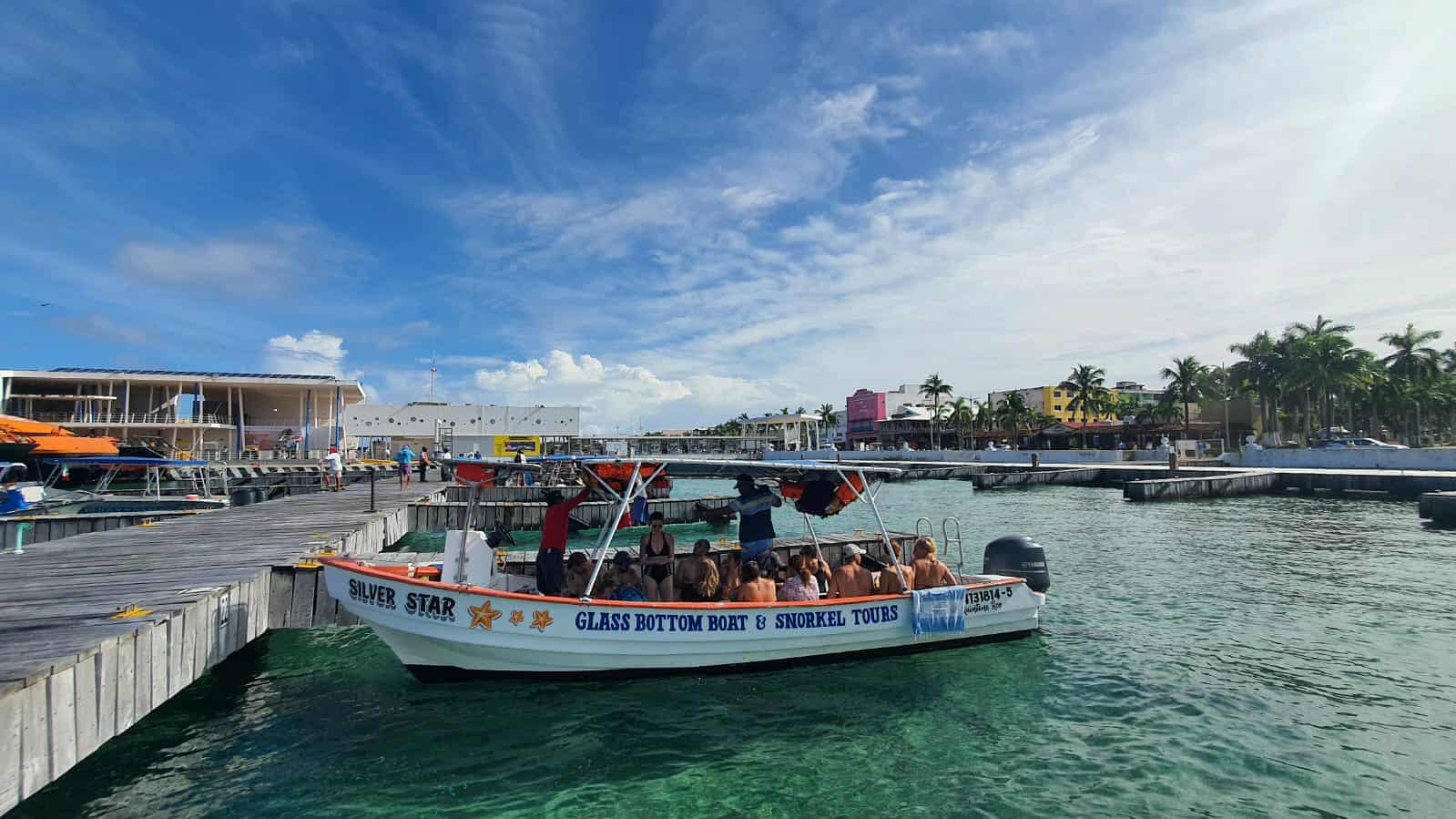 Muelle de salida de los tours