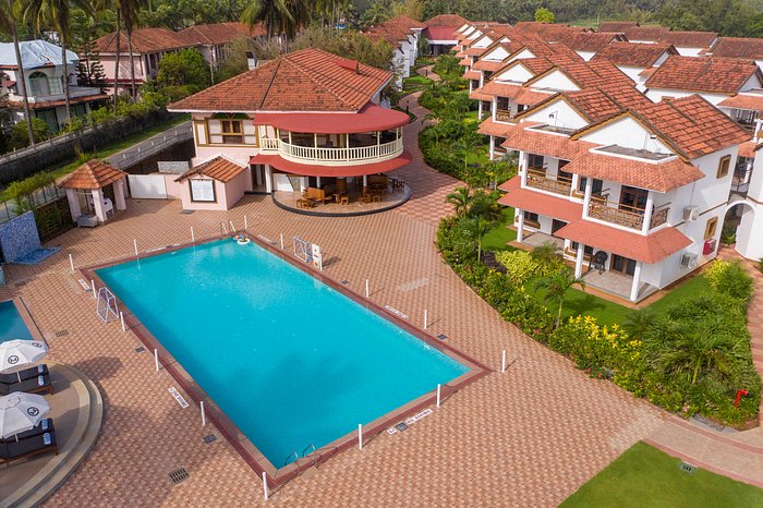 Nanu Beach Resort & Spa - Scenic aerial view of the resort showing the pool and buildings