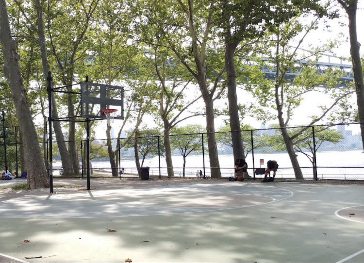 Astoria Park Basketball Courts