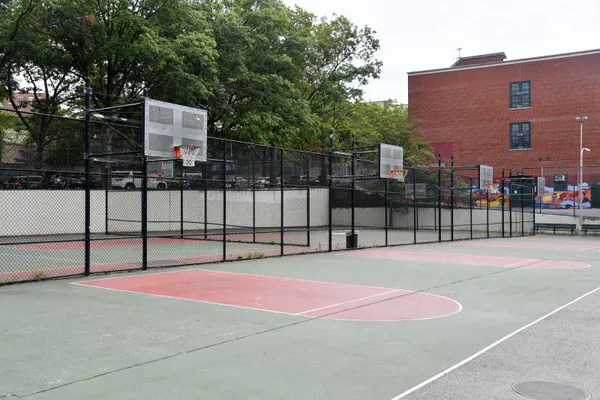 Spuyten Duyvil Playground