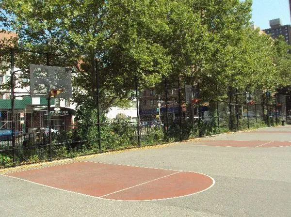 Peter's Field Court