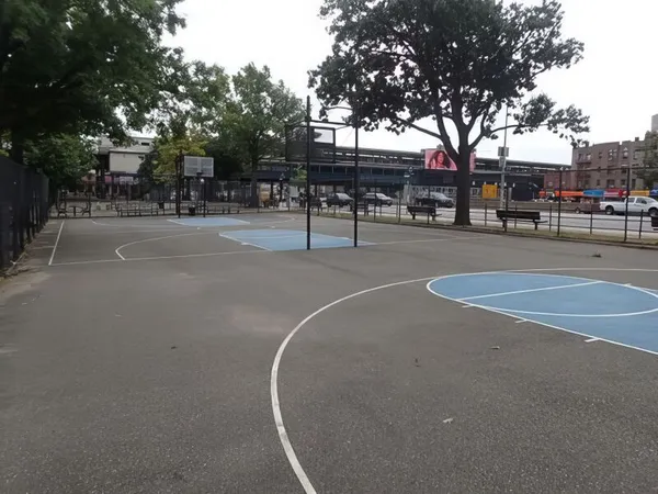 Hoyt Playground