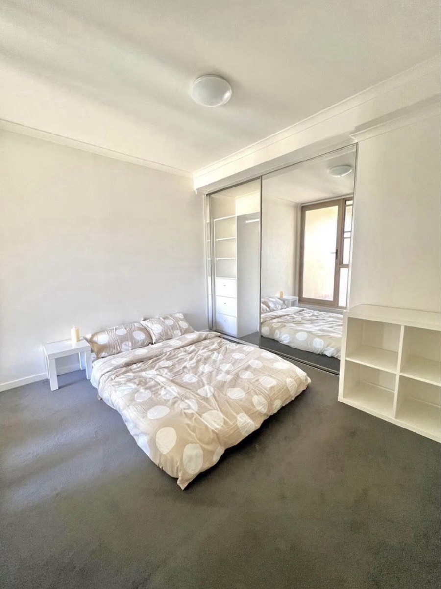 ห้องว่าง ultimo with private balcony
