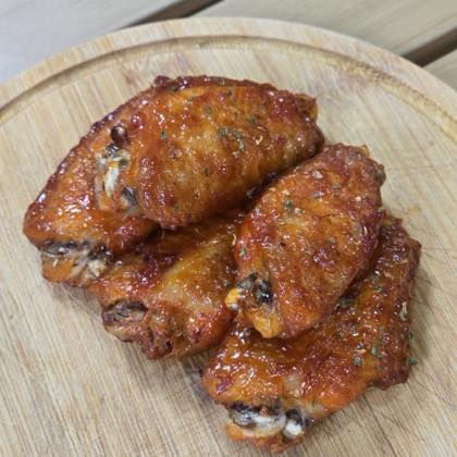 ปีกไก่นิวออร์ลีนส์ Hot & Spicy (5 ชิ้น)