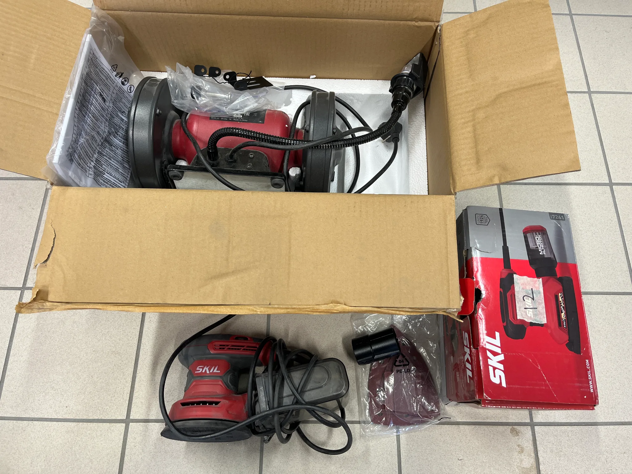 Bänkslipmaskin, slipmaskin - Skil på auktion i Lomma hos Auctiona