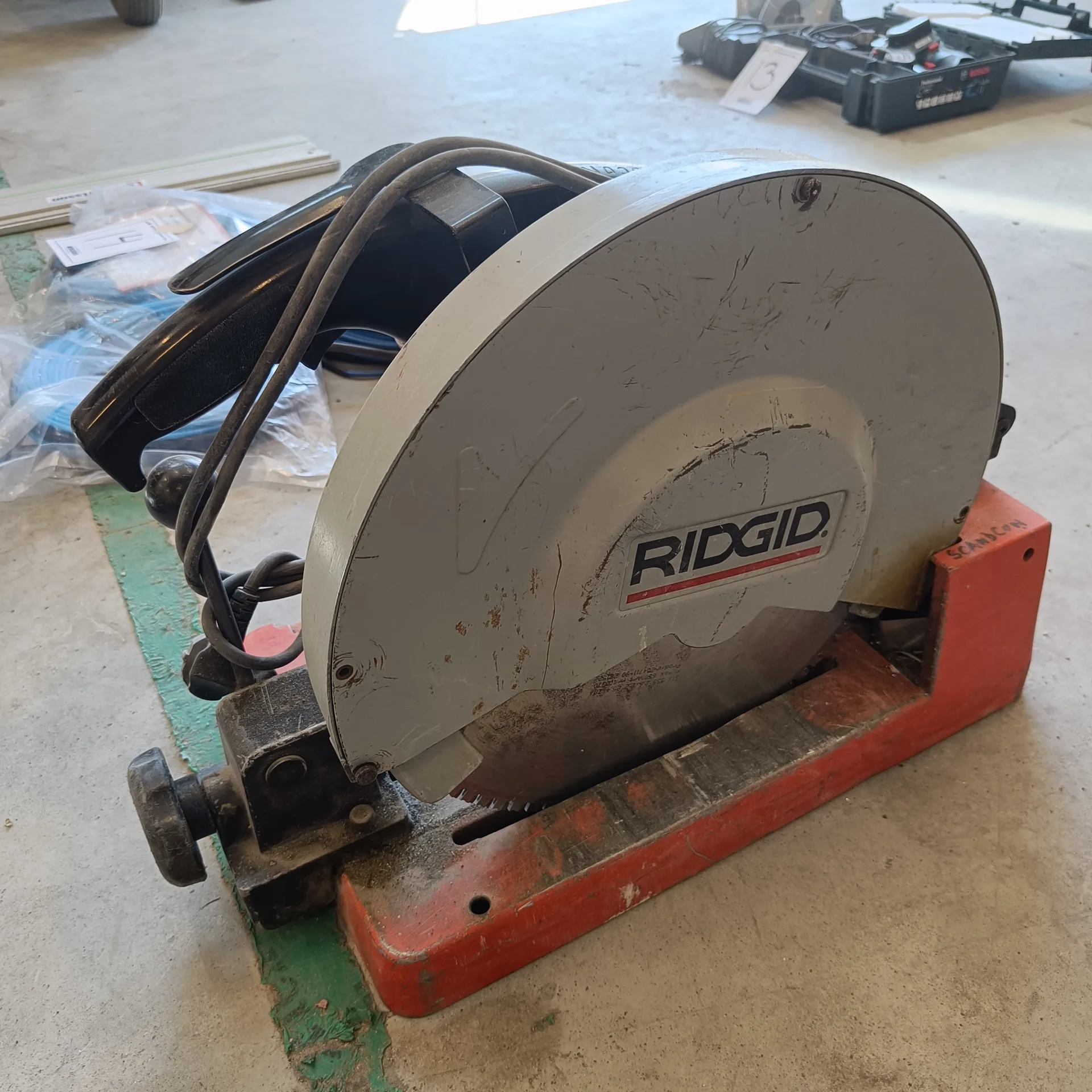 Rigid metallkap 590-L