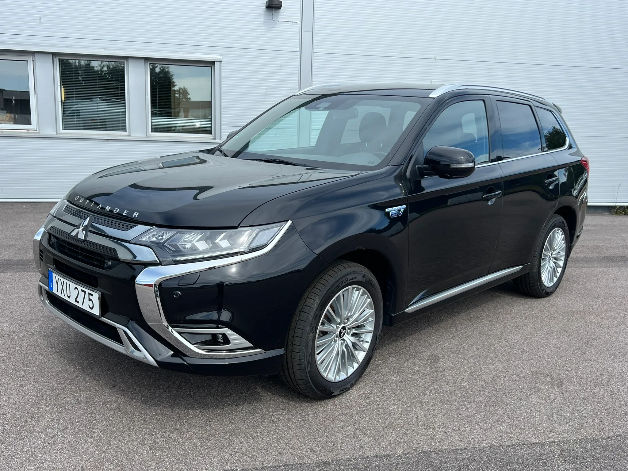 Mitsubishi Outlander PHEV CVT, YXU275