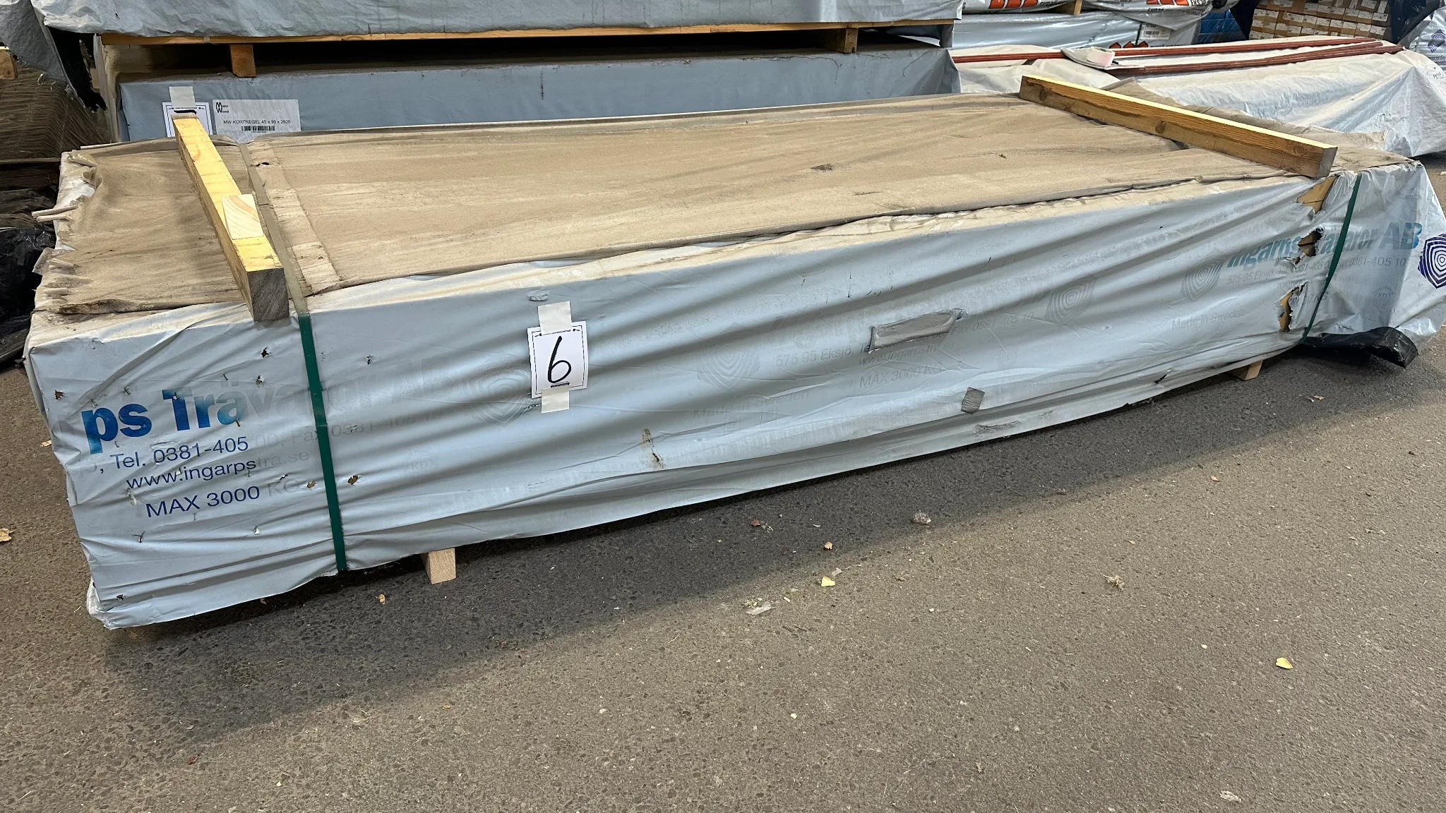 1 st paket reglar 58x58 på auktion i Vetlanda hos Auctiona