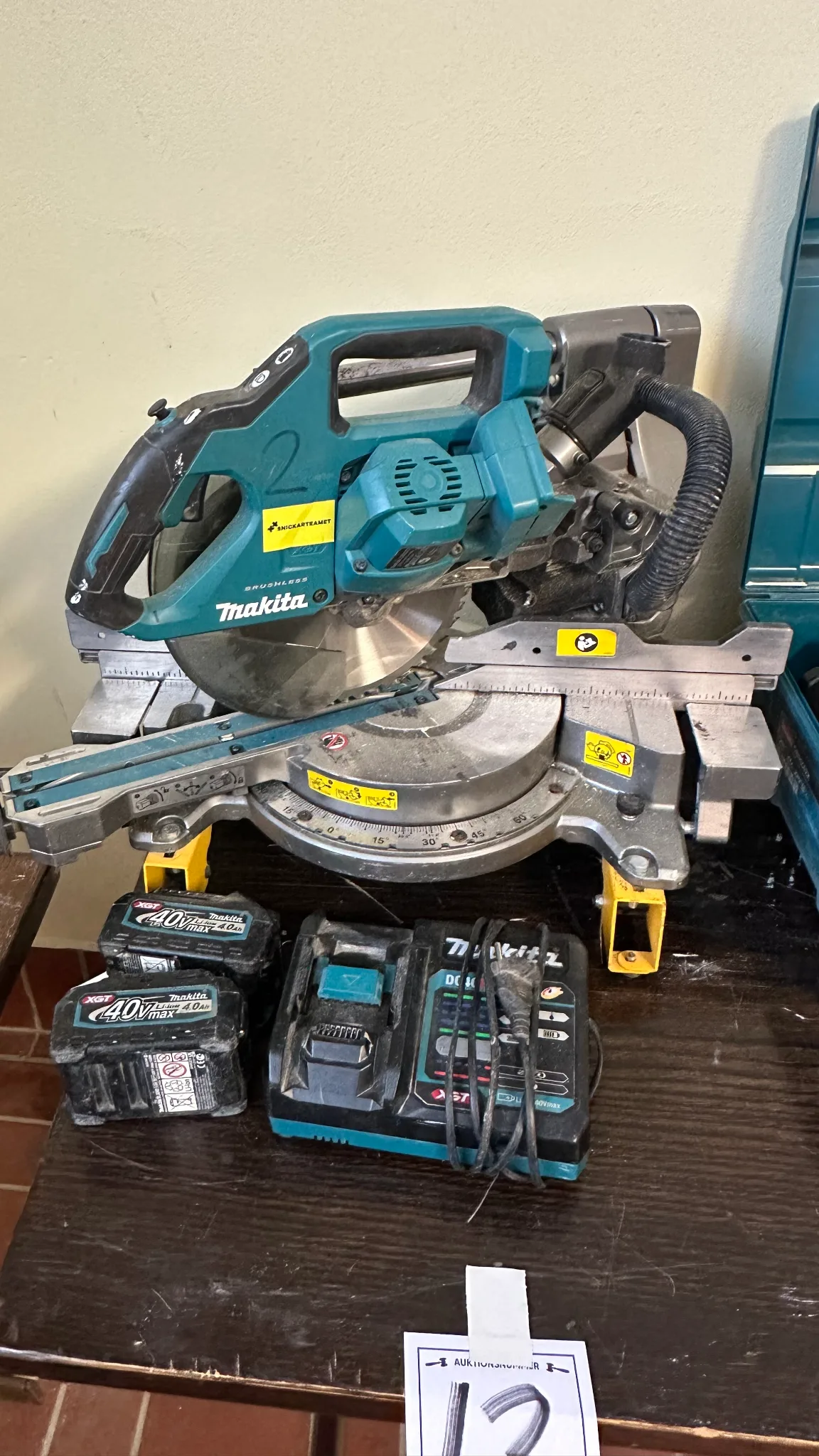 Batteridriven kap- & gersåg Makita