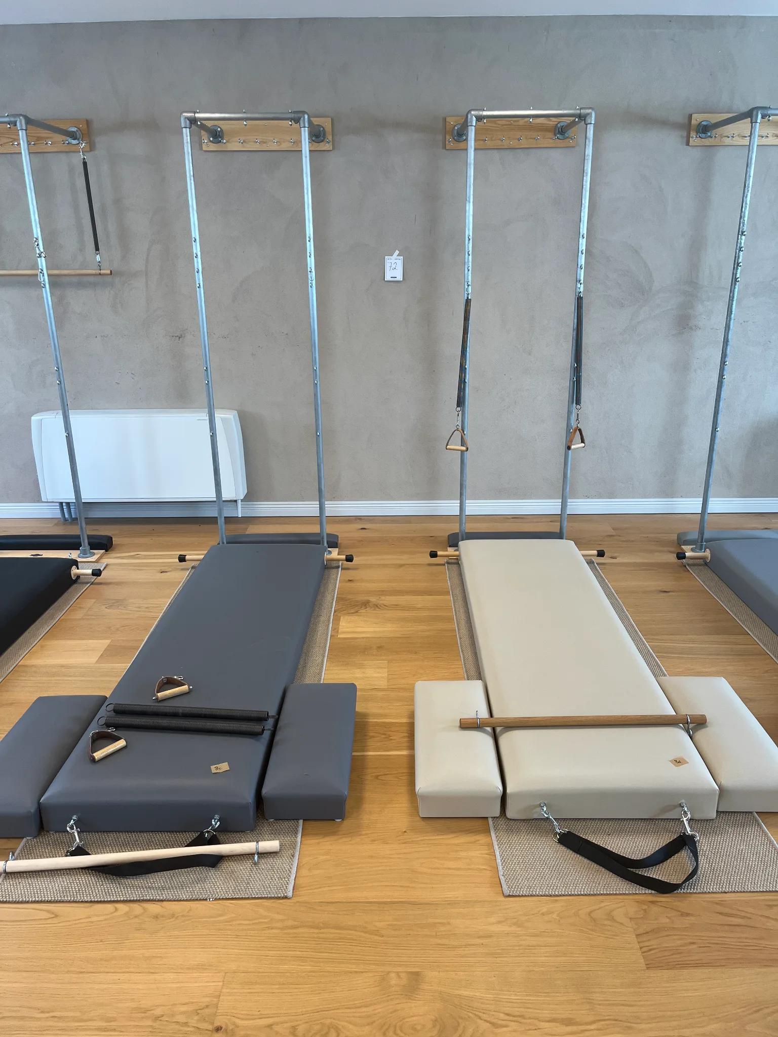 2st Wallunit + Highmat på auktion i Furulund hos Auctiona