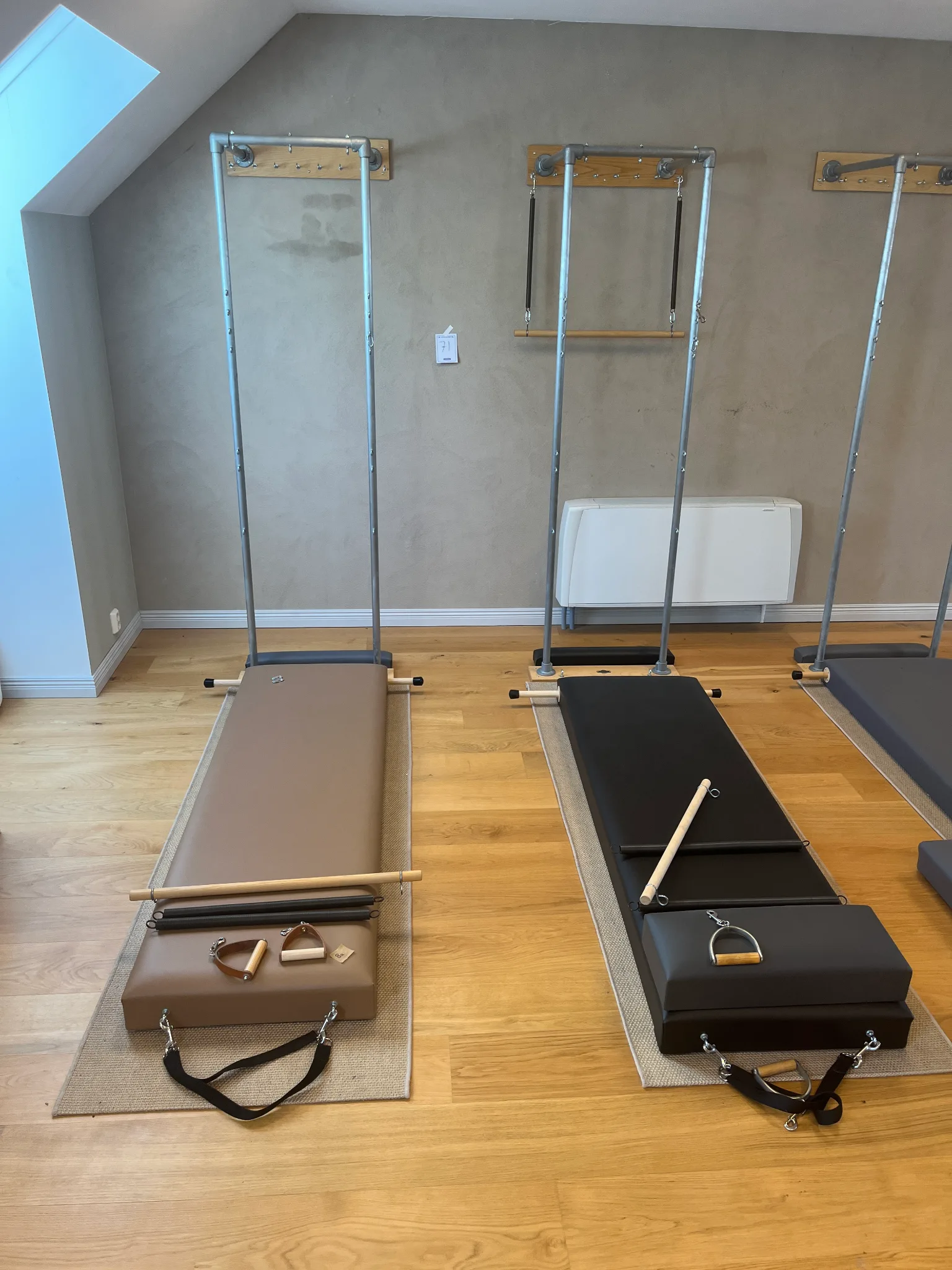 2st Wallunit + Highmat på auktion i Furulund hos Auctiona