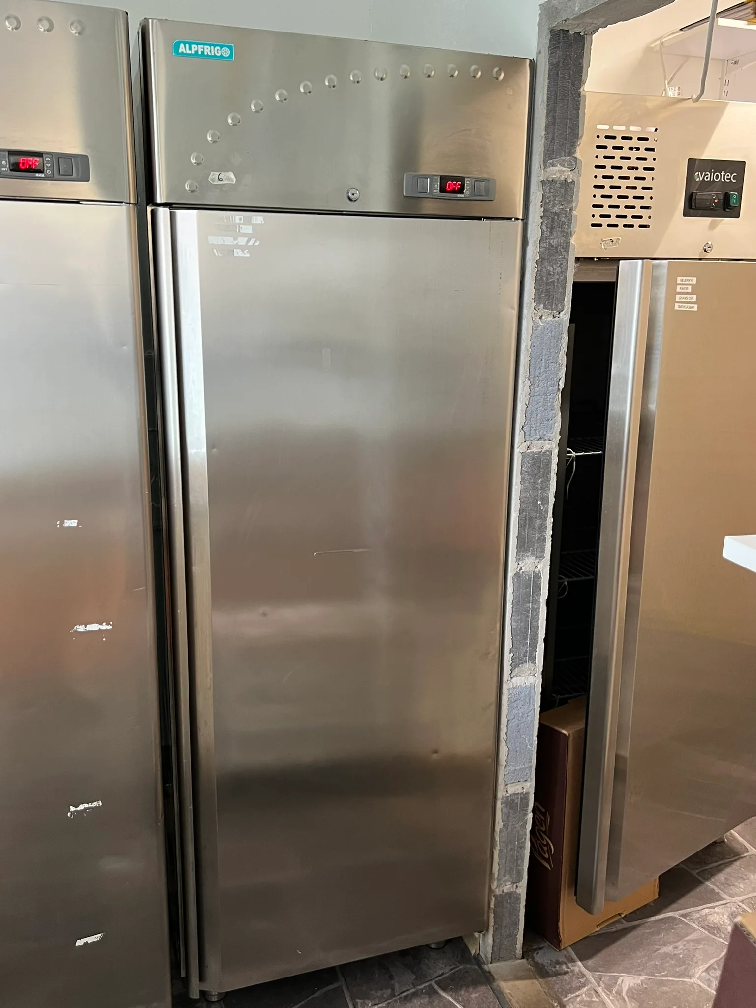 Kyl Alpfrigo på auktion i Skövde hos Auctiona