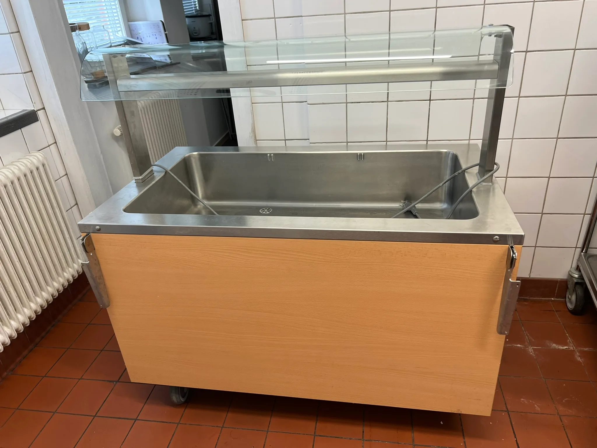 Buffékyl på auktion i Skövde hos Auctiona