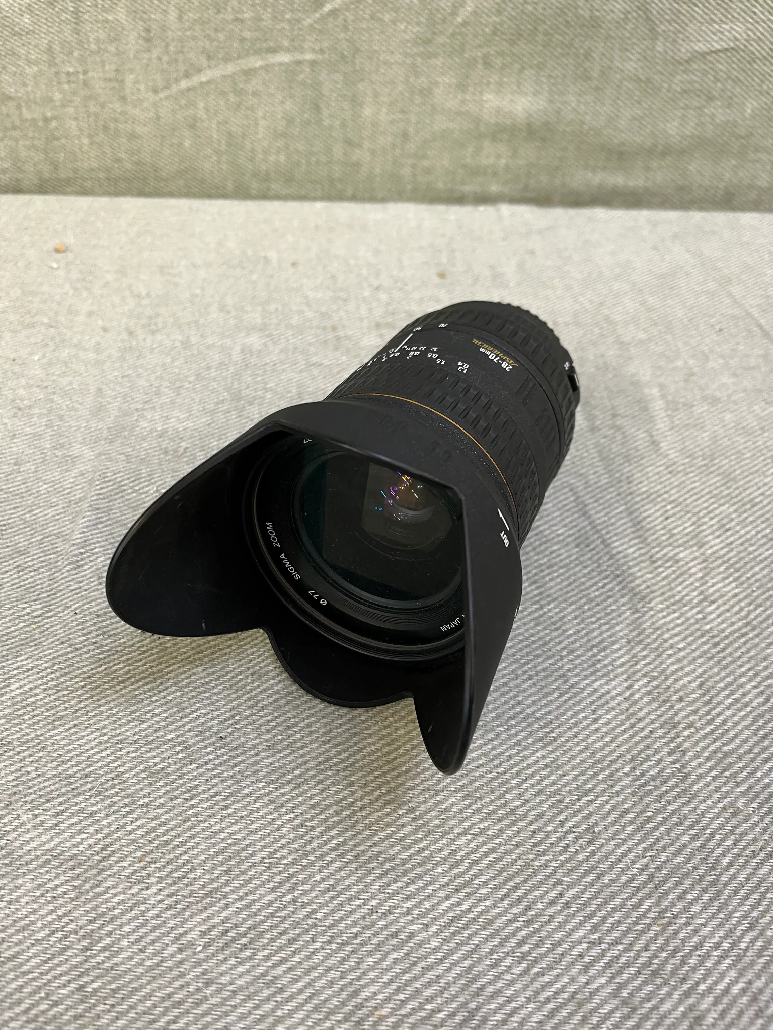 Kameraobjektiv - Sigma 28-70mm på auktion i Lomma hos Auctiona