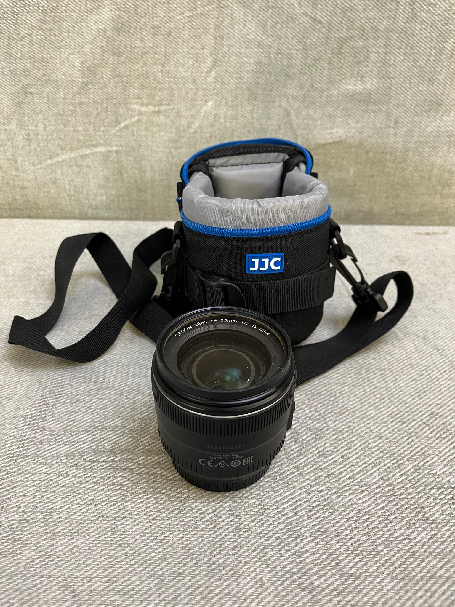 Kameraobjektiv - Canon EF 3mm på auktion i Lomma hos Auctiona